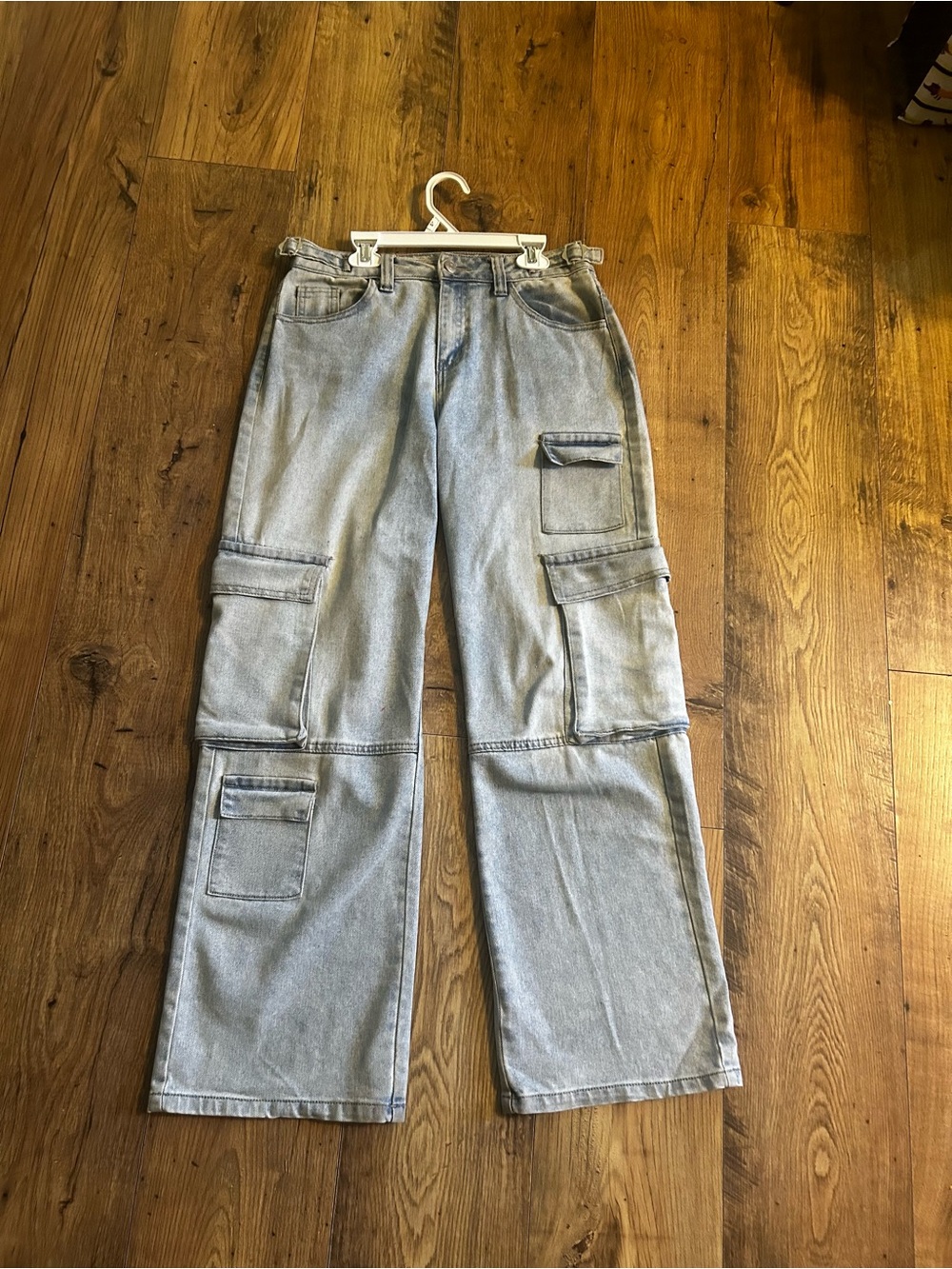 Light Blue Wide-Leg Cargo Jeans for Women